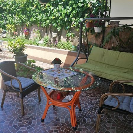 Villa Little Garden House à Rijeka Extérieur photo